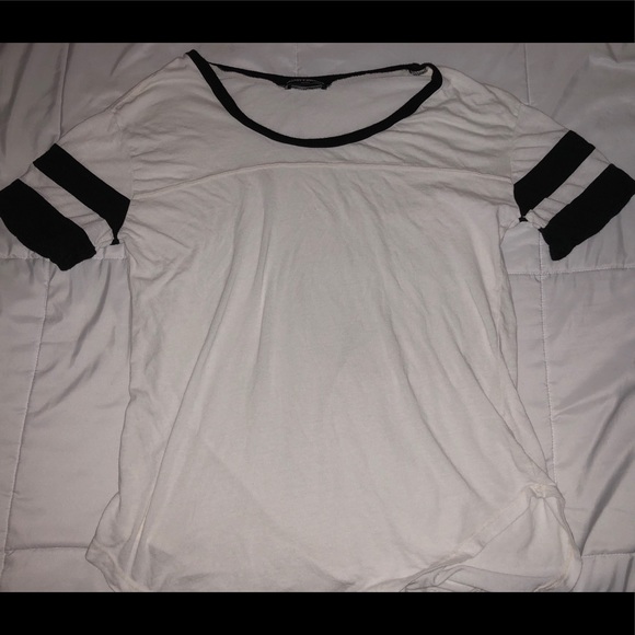 Brandy Melville oversized t shirt - Picture 3 of 5